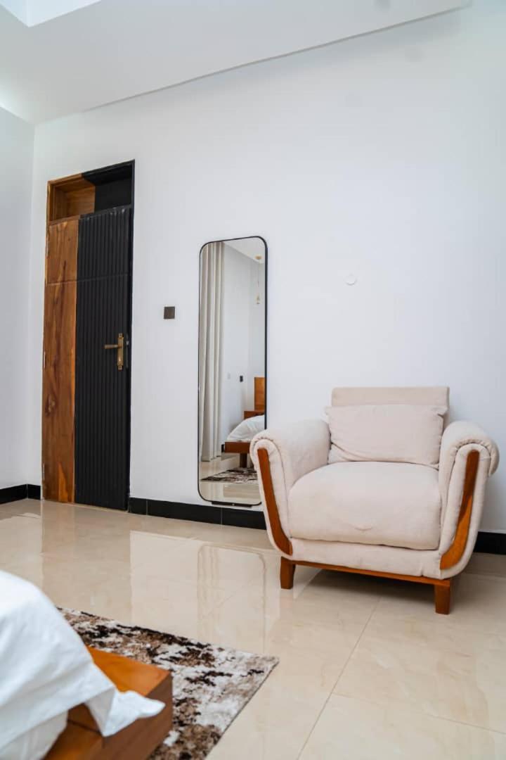 Unit Number 1 Apartment Nkunjila Ngoại thất bức ảnh