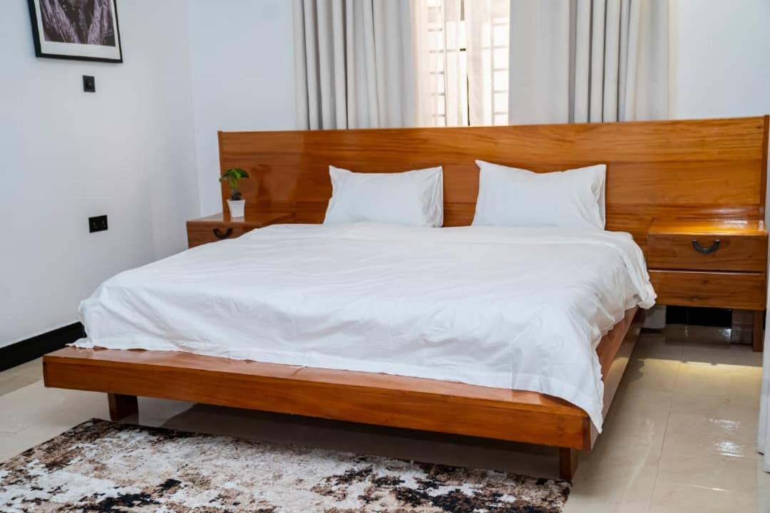 Unit Number 1 Apartment Nkunjila Ngoại thất bức ảnh